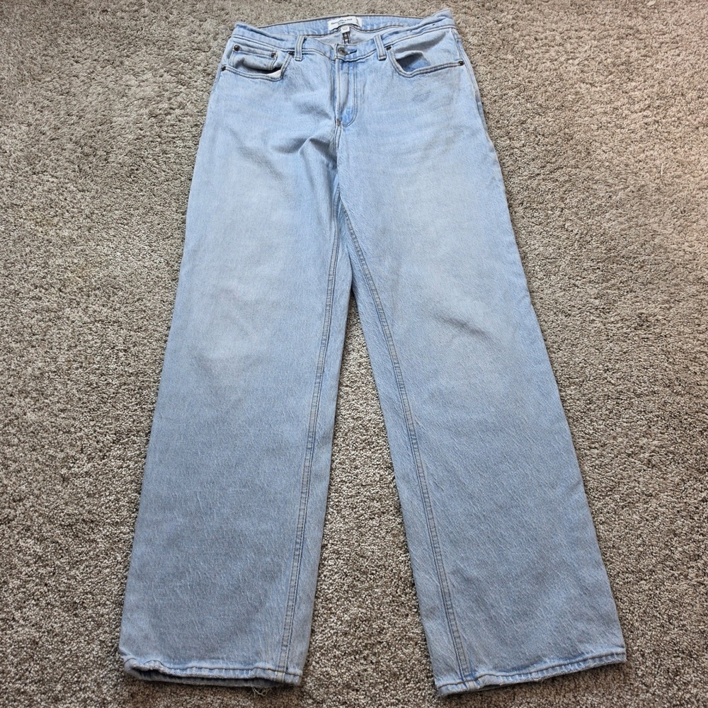 Abercrombie & Fitch The Baggy Low Rise Curve Love Jeans Women 27 4R Light Wash